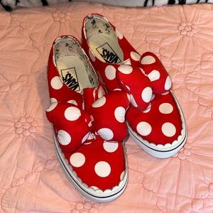 Women’s Minnie Mouse vans